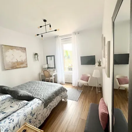 D'hotes Les Carmelites بيت ضيافة